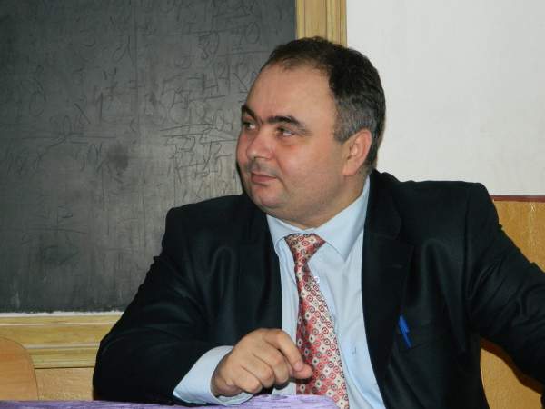 EDITORIAL  IANUARIE 2013