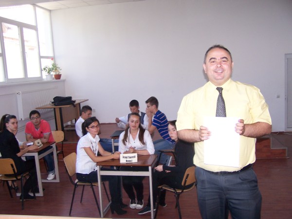 Membrii echipajului câştigător  şi o parte din membrii Juriului